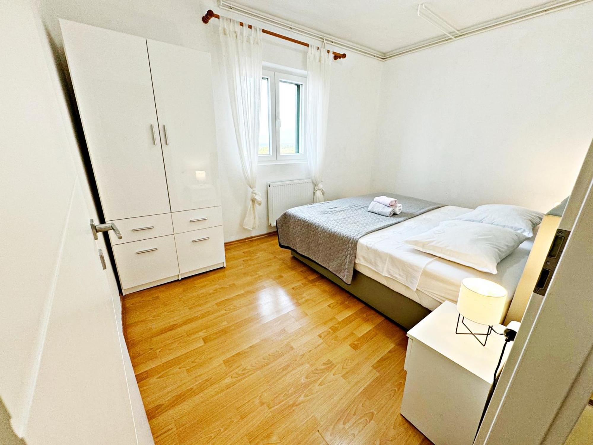 Apartment Baloevic Postira Exteriör bild
